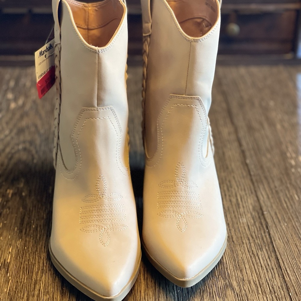 NWT Dolce Vita "Koolson" Cream Western Cowgirl Booties Braid‎ Pointed Toe Sz 8.5 - Picture 4 of 7